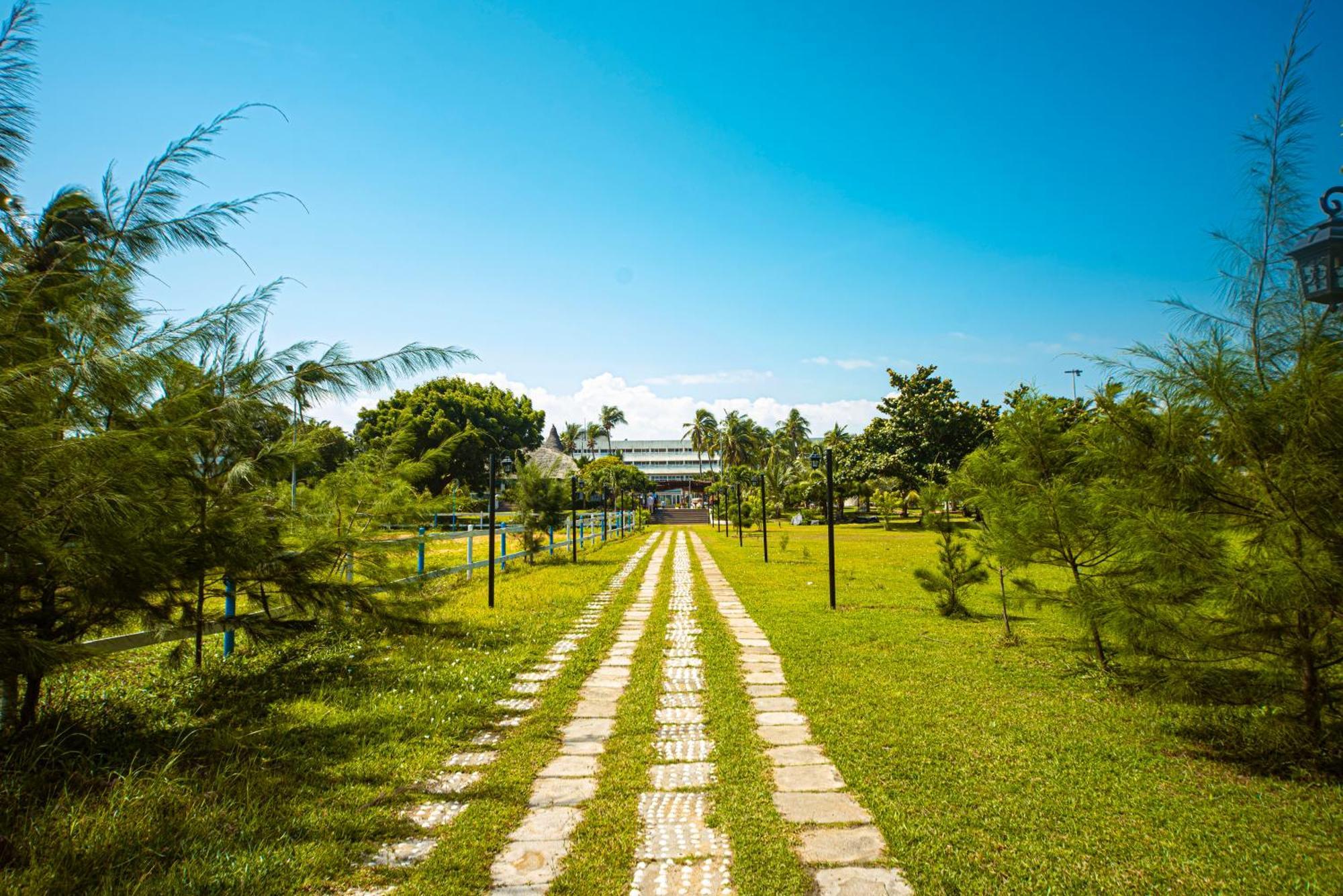 Hôtel Sarakawa Lomé Exterior foto