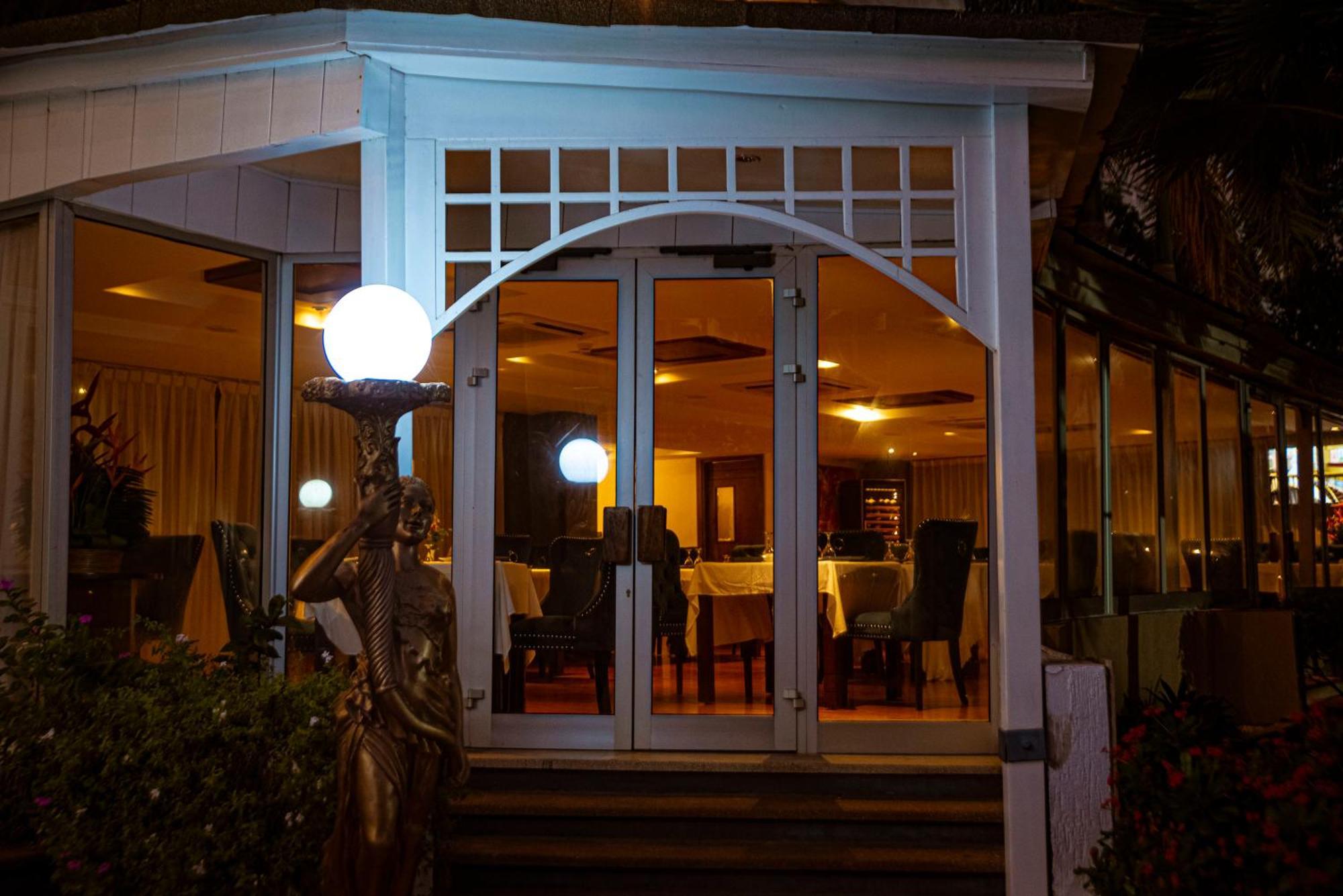 Hôtel Sarakawa Lomé Exterior foto