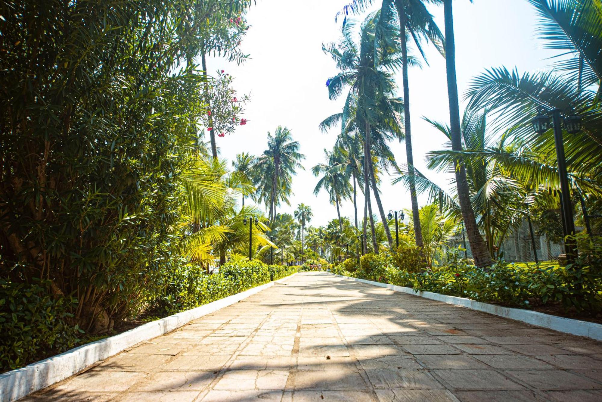 Hôtel Sarakawa Lomé Exterior foto