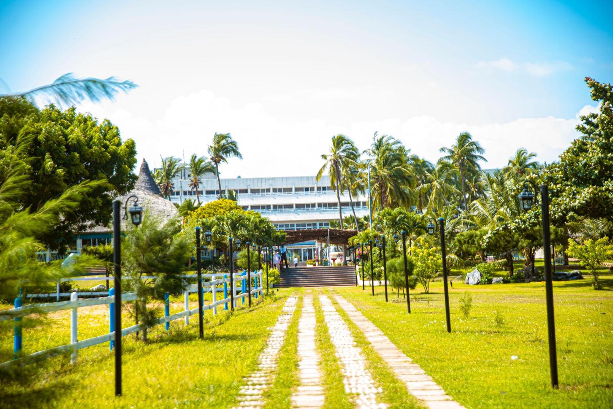 Hôtel Sarakawa Lomé Exterior foto