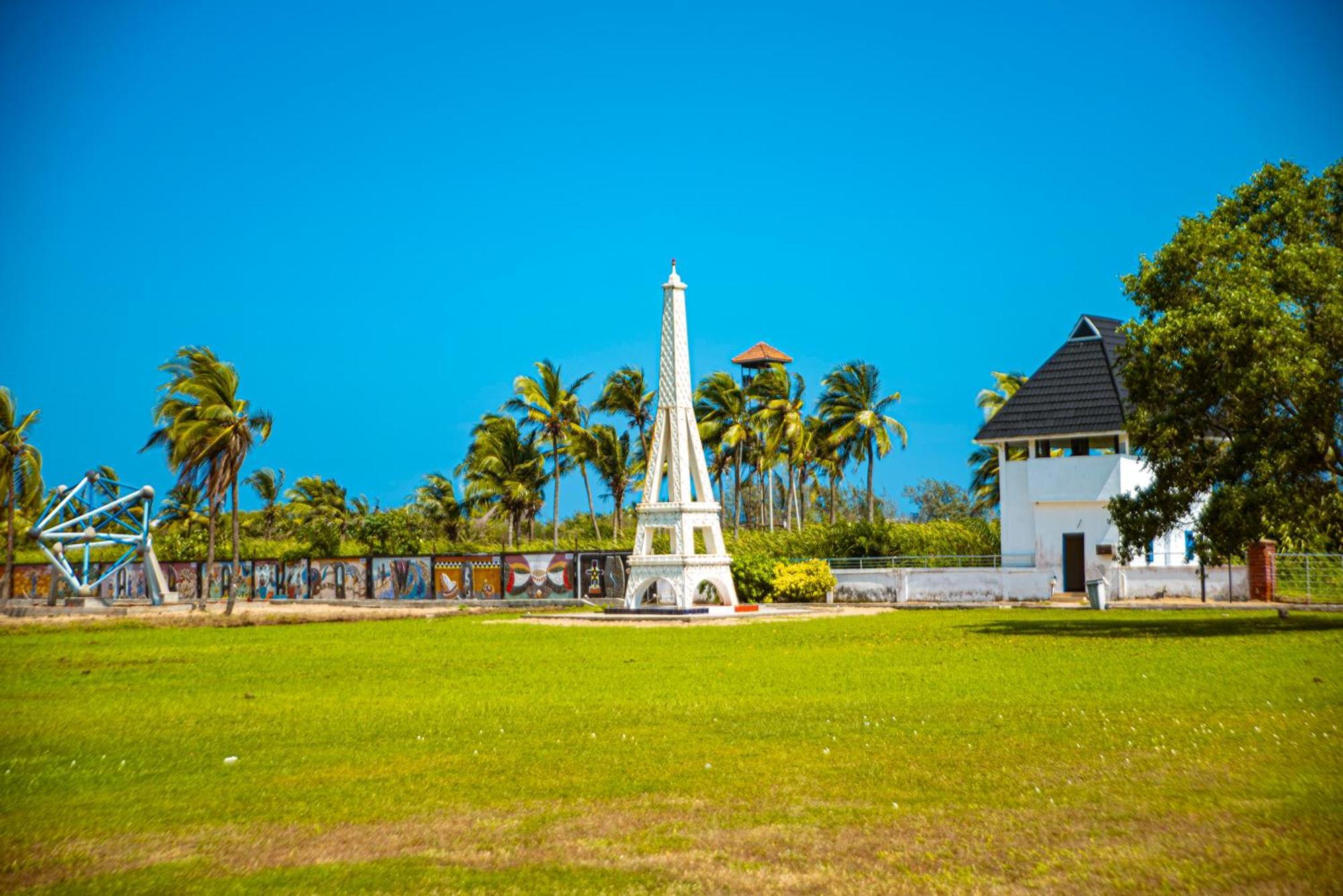 Hôtel Sarakawa Lomé Exterior foto